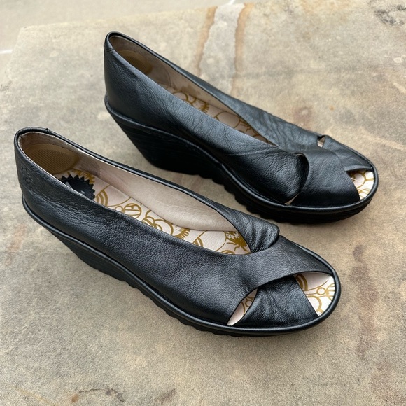 Fly London Yoma 307 Fly Peep Toe Wedge Sandals Slip-ons Pewter Size 40 US Size 9 - Picture 1 of 9